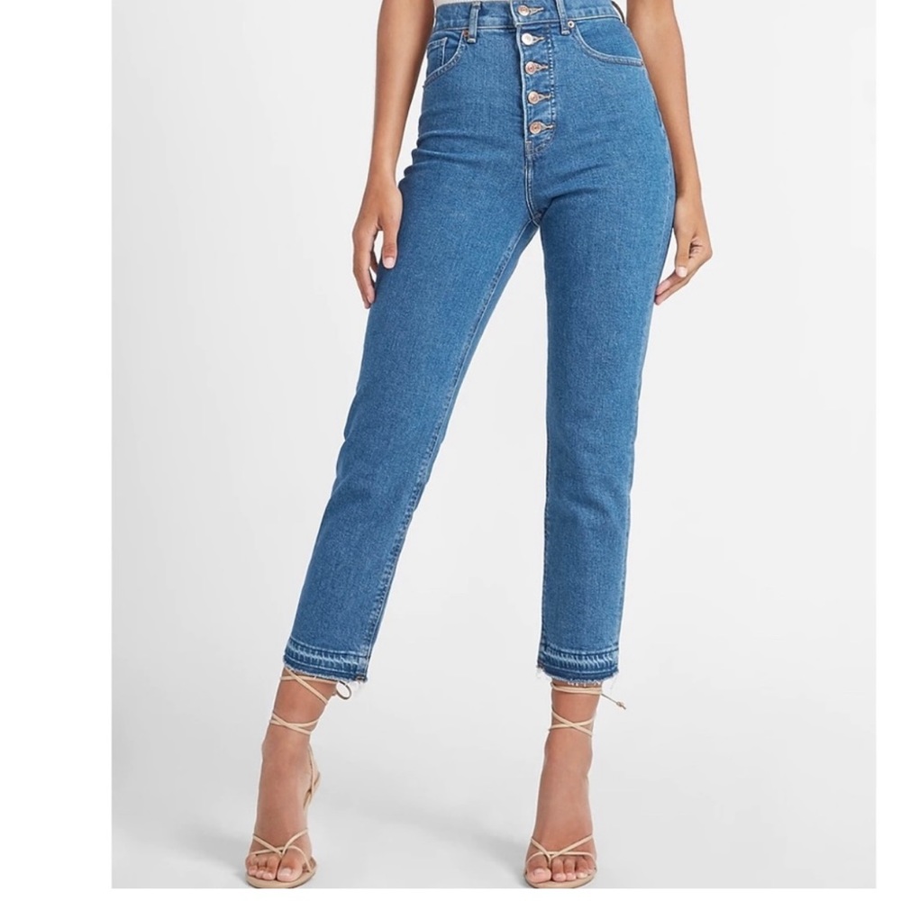 Express Mom Jean Super High Rise Distressed Hem Button Fly Size 6 Petite